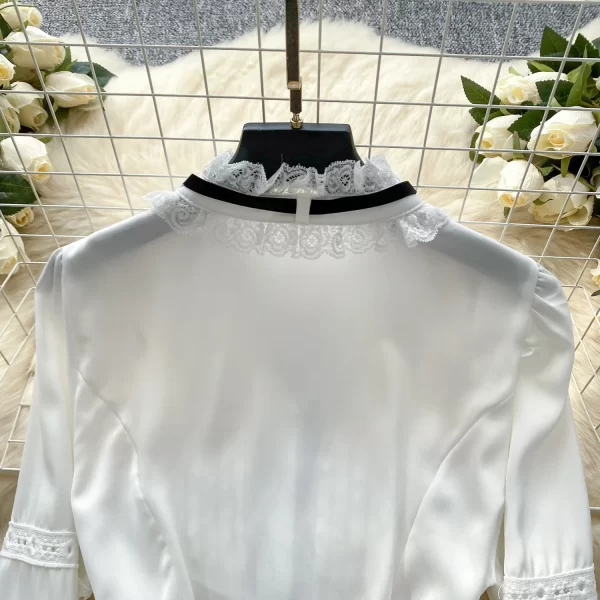 LW0370 2025 Spring Temperament Color Contrast Lace Patchwork Receive Waist Long Sleeve Shirt Female Tops for Women Casual