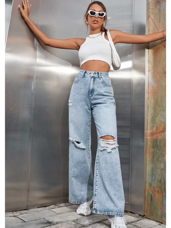 New Fashion Light Blue Ladies Distressed Jeans Softener Fabric With Zipper and Bleached Decoration Wide Leg Design