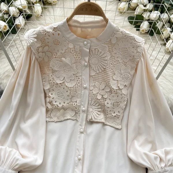 LW0373 22025 New Female Shirt Hollowed Lace Round Neck Single Breasted Lantern Sleeve Top Blouses Elegant Women Ladies