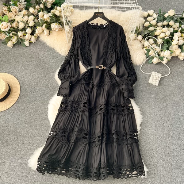 LE2516 Retro Hollow Hook Flower Dress Female O-Neck Lace Splicing Slim-Fit Long Sleeve Puffed Sleeve Dresses Commuting Lady Gown